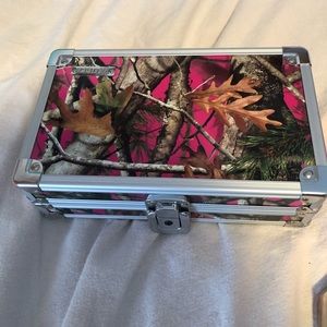 Pink camo lock pencil box